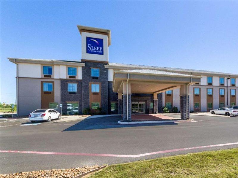 Sleep Inn & Suites Jourdanton - Pleasanton Exterior photo